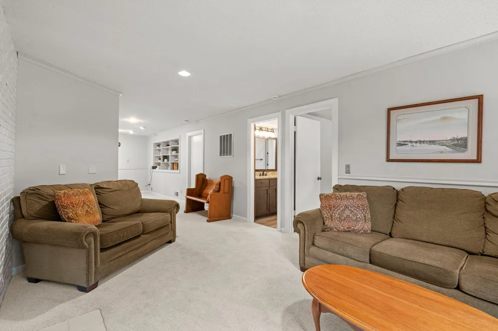 4567 Kirkwood Circle Eagan, MN 55123