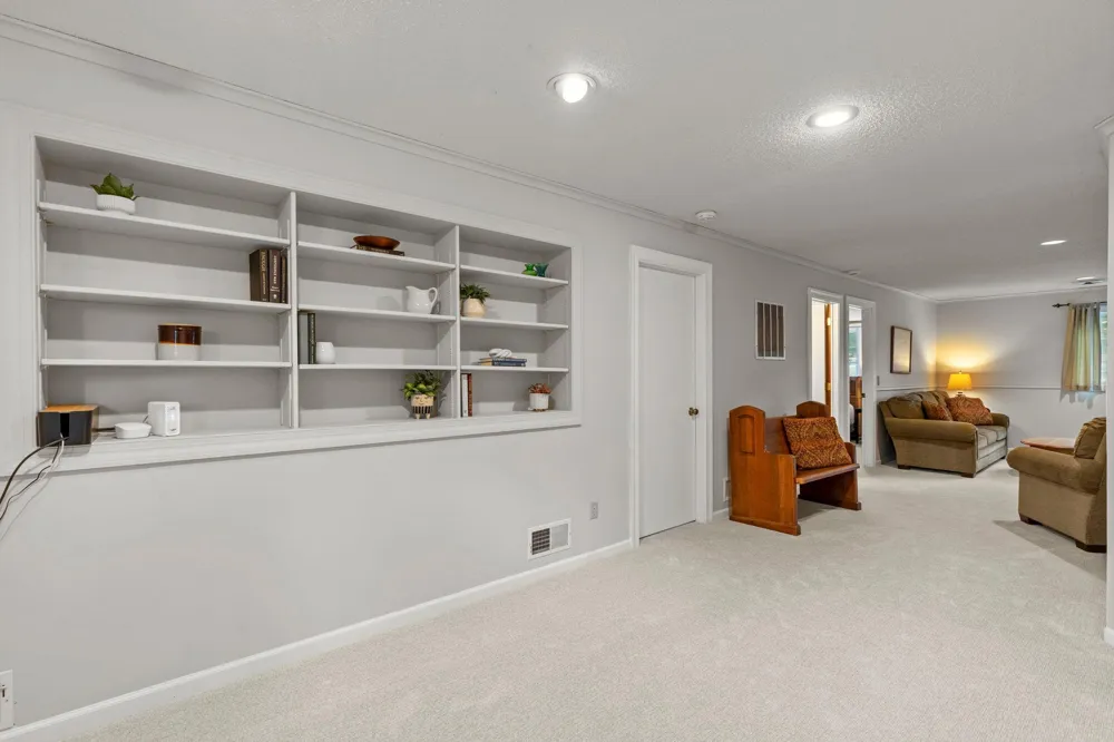 4567 Kirkwood Circle Eagan, MN 55123