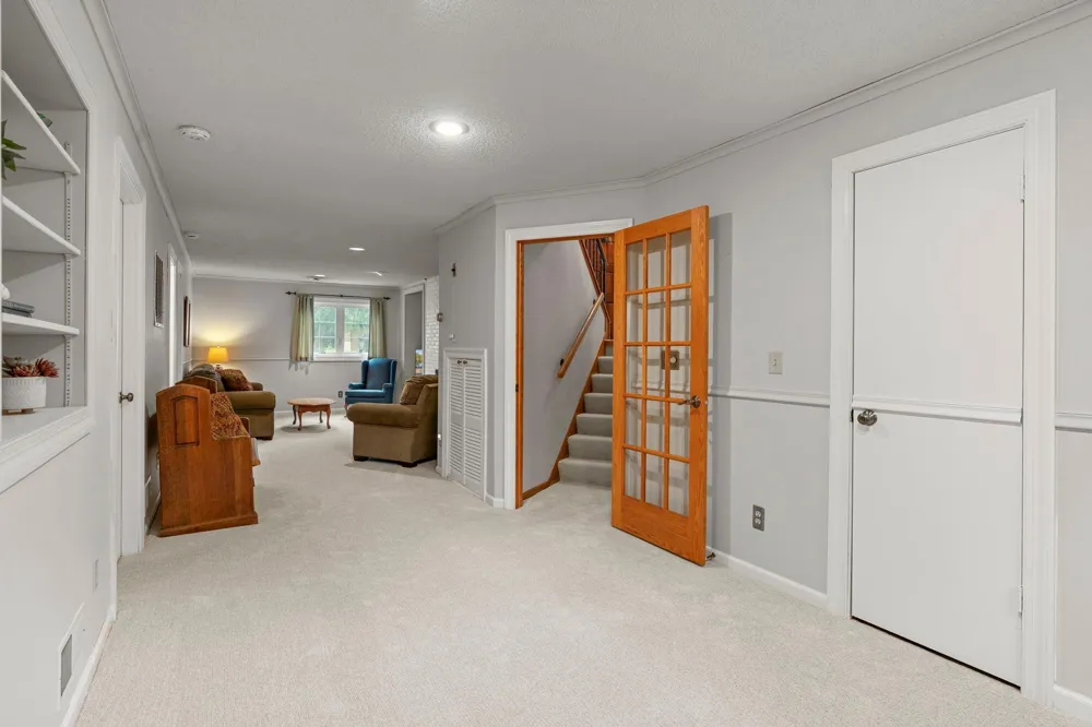 4567 Kirkwood Circle Eagan, MN 55123