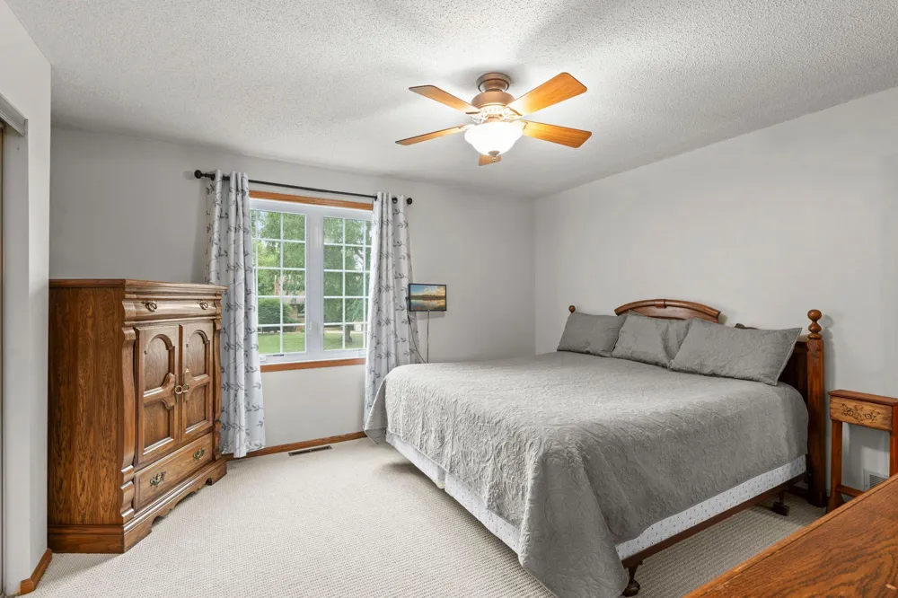 4567 Kirkwood Circle Eagan, MN 55123