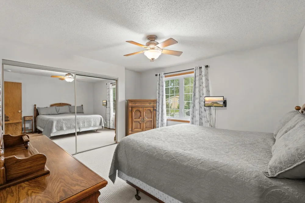 4567 Kirkwood Circle Eagan, MN 55123