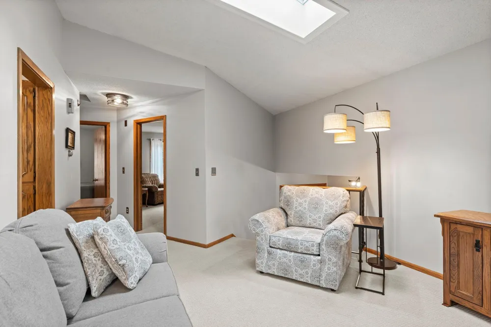 4567 Kirkwood Circle Eagan, MN 55123