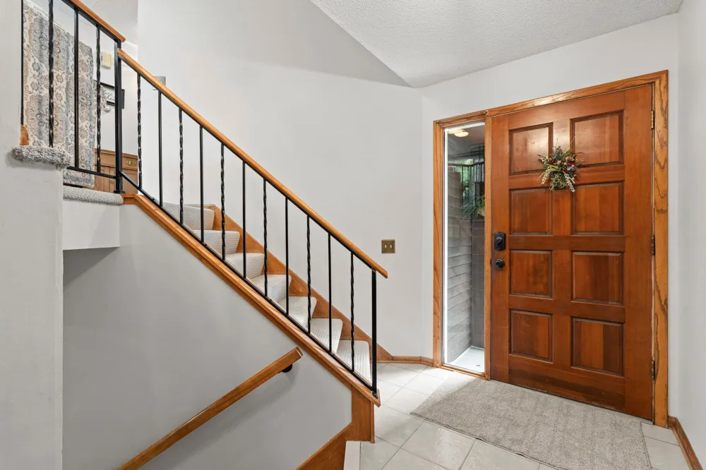 4567 Kirkwood Circle Eagan, MN 55123