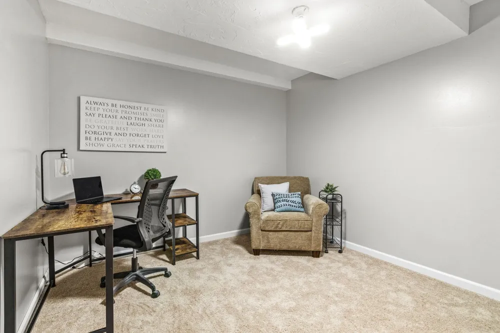 17781 Jasper Court Lakeville, MN 55044