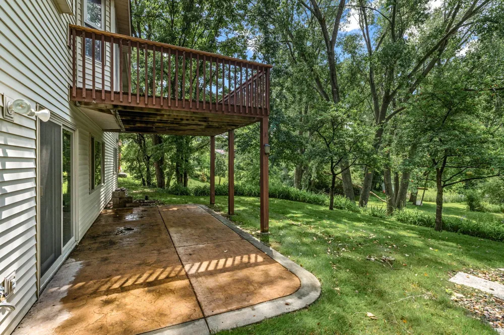 17781 Jasper Court Lakeville, MN 55044