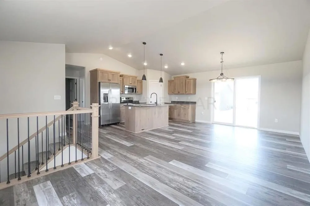 1637 10th Avenue S Fargo, ND 58103