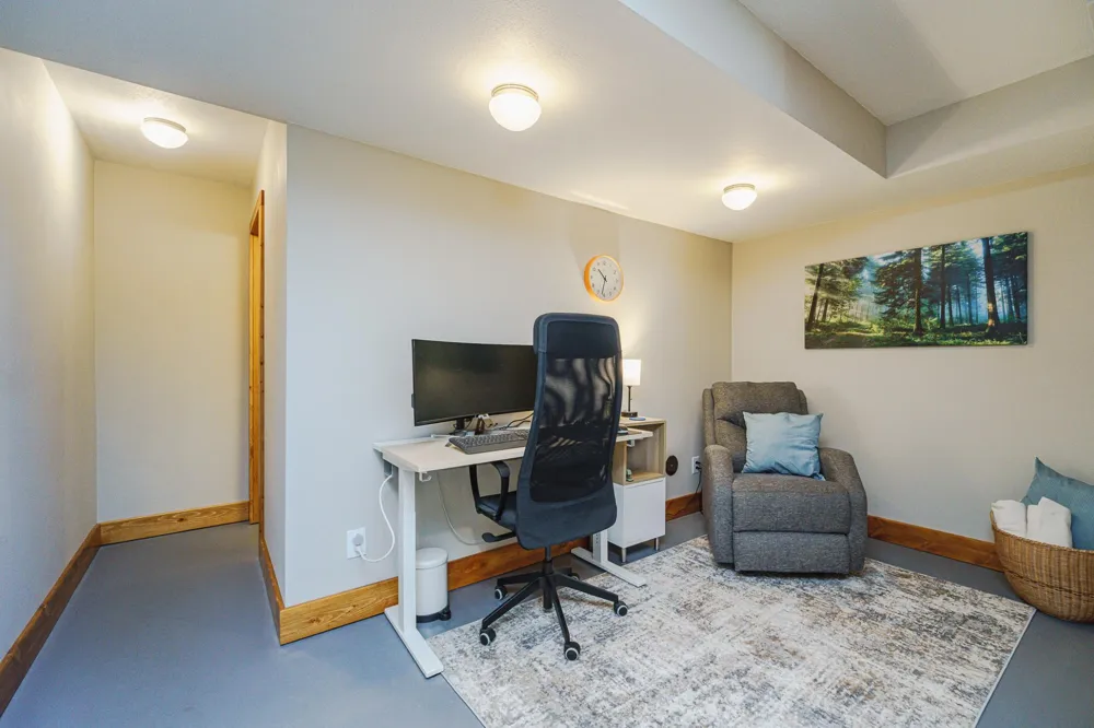 24754 Newport Avenue Prior Lake, MN 55372