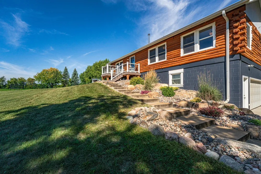 24754 Newport Avenue Prior Lake, MN 55372
