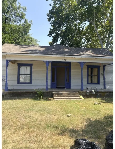 613 W 9th Avenue #A and B