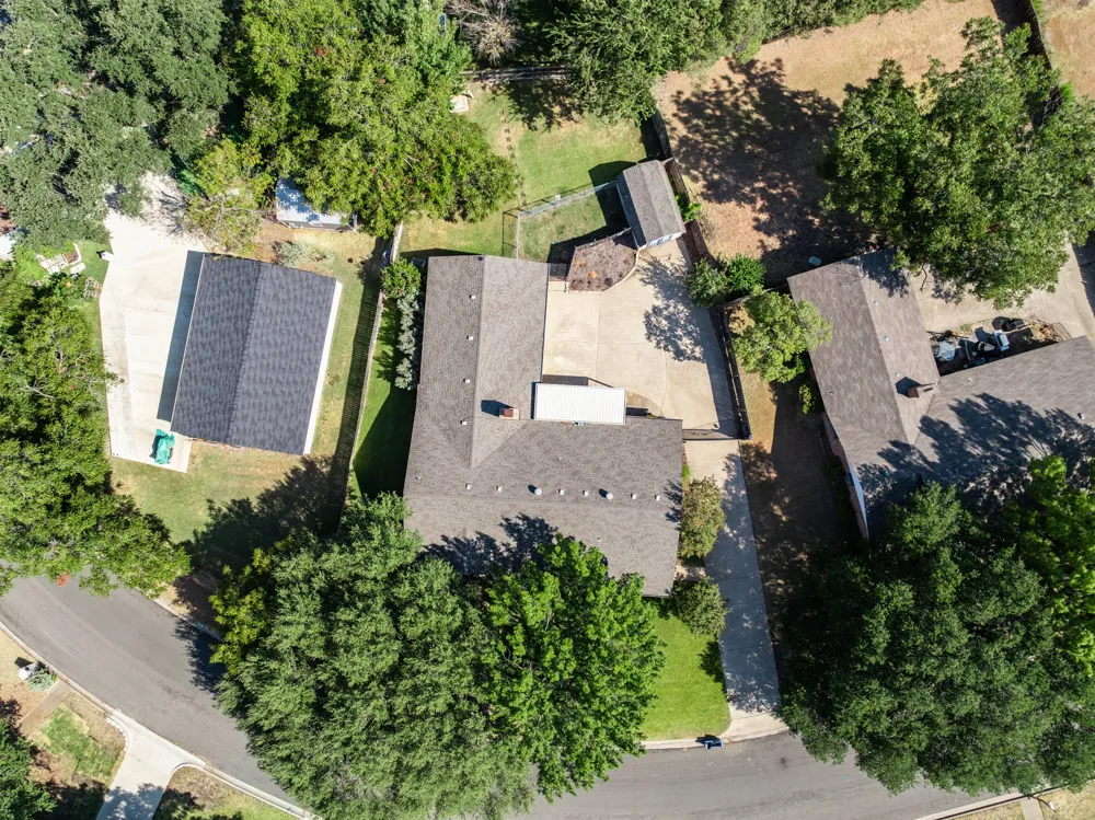 8565 Briargrove Drive Woodway, TX 76712
