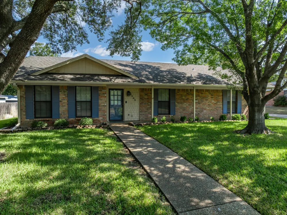 8565 Briargrove Drive Woodway, TX 76712