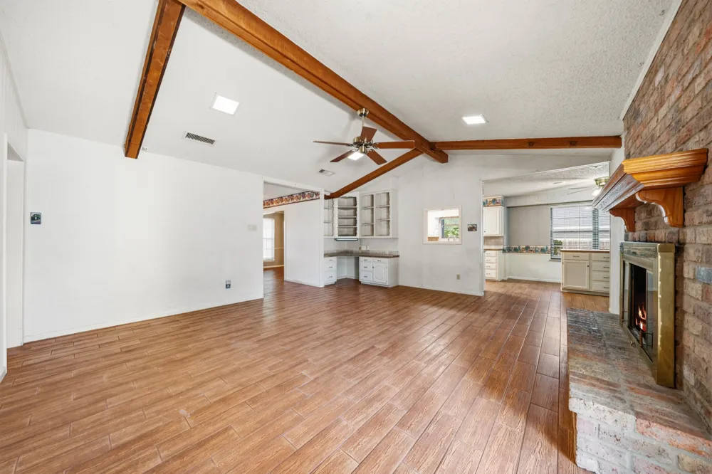 8565 Briargrove Drive Woodway, TX 76712