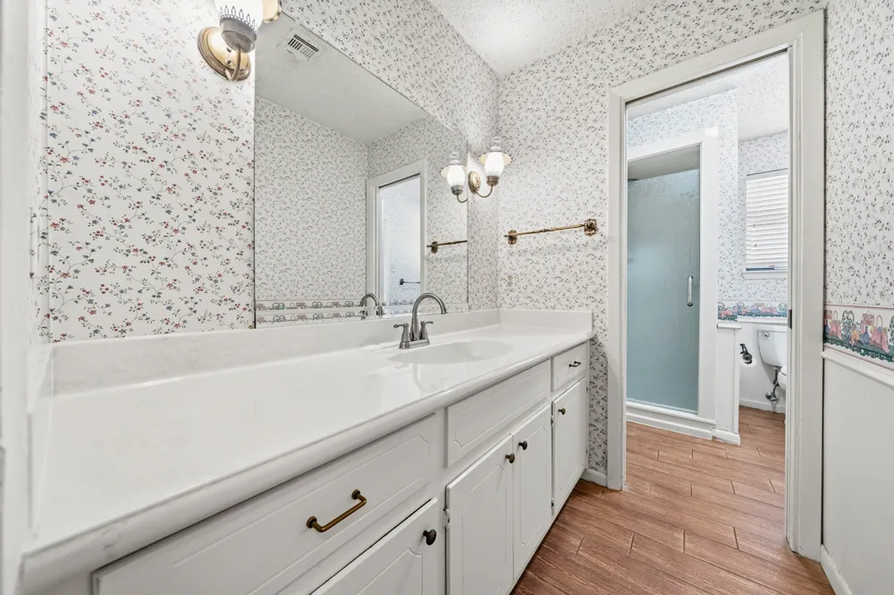 8565 Briargrove Drive Woodway, TX 76712