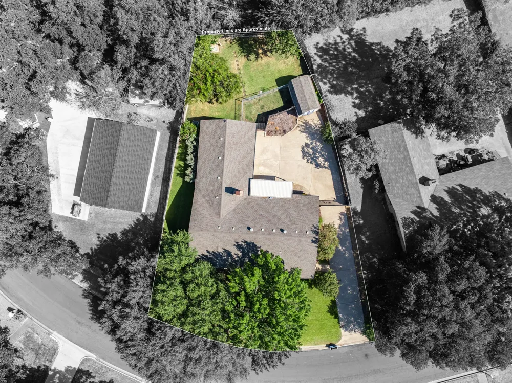 8565 Briargrove Drive Woodway, TX 76712