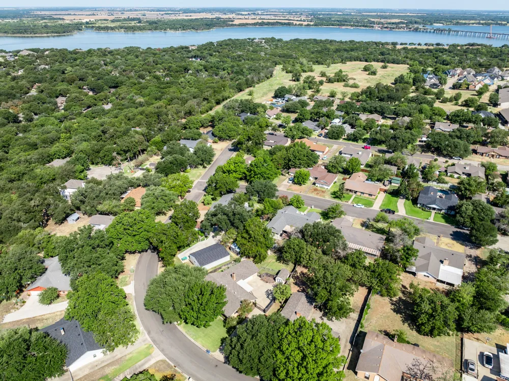 8565 Briargrove Drive Woodway, TX 76712
