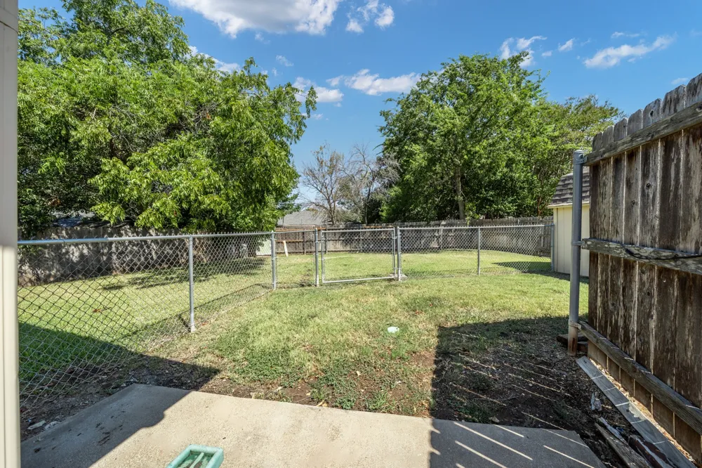 8565 Briargrove Drive Woodway, TX 76712