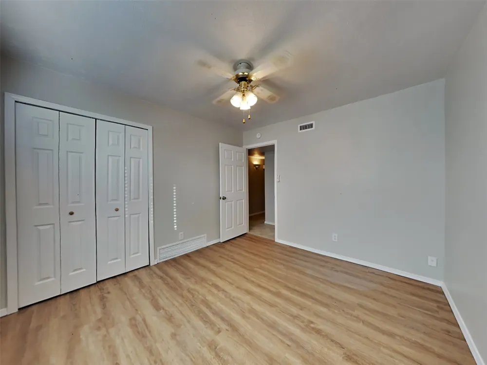 2112 Victoria Road Carrollton, TX 75007