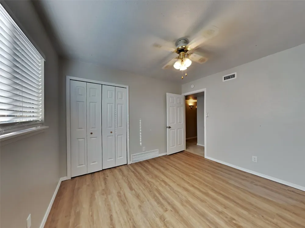 2112 Victoria Road Carrollton, TX 75007