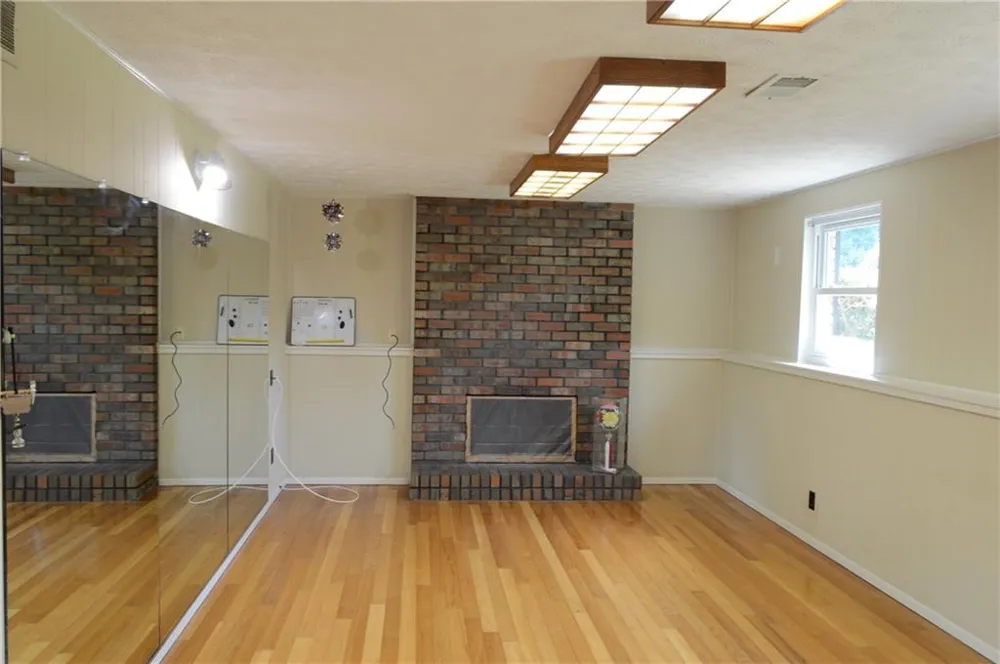 4582 Landing Way Marietta, GA 30066