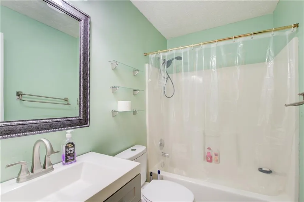 56 Montpelier Place Sharpsburg, GA 30277