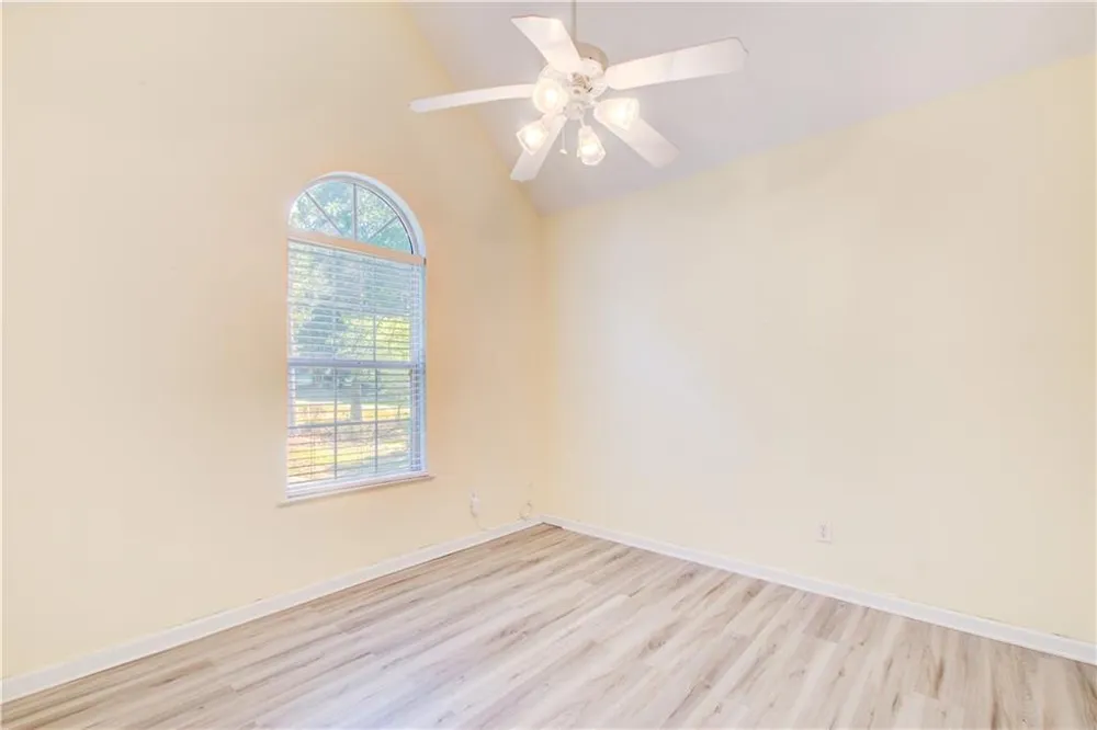 56 Montpelier Place Sharpsburg, GA 30277