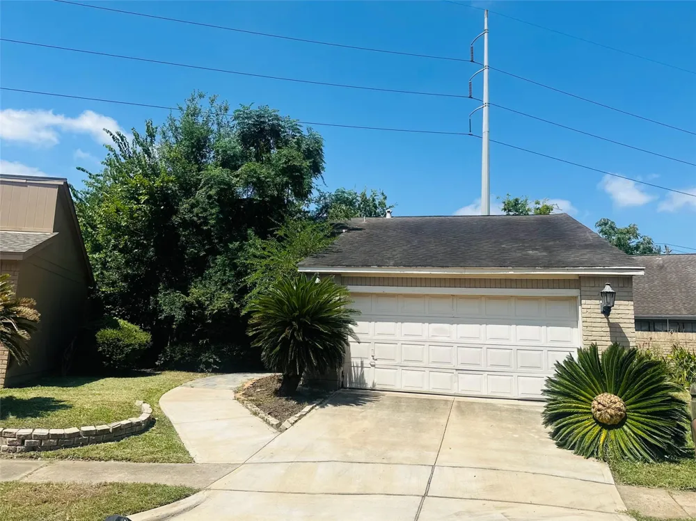 5455 Oakhaven Lane Houston, TX 77091