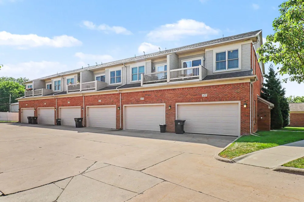 659 Vinewood Street Wyandotte, MI 48192