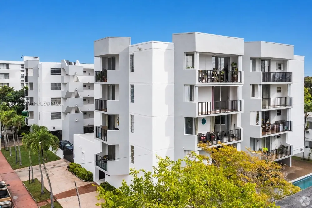 7921 Byron Ave #206 Miami Beach, FL 33141