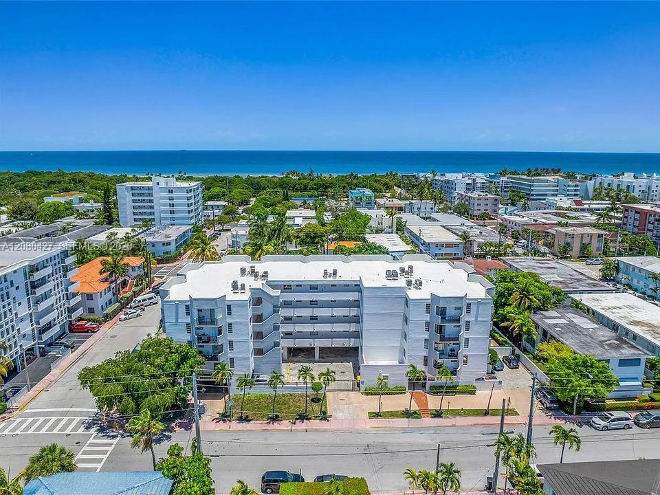 7921 Byron Ave #206 Miami Beach, FL 33141