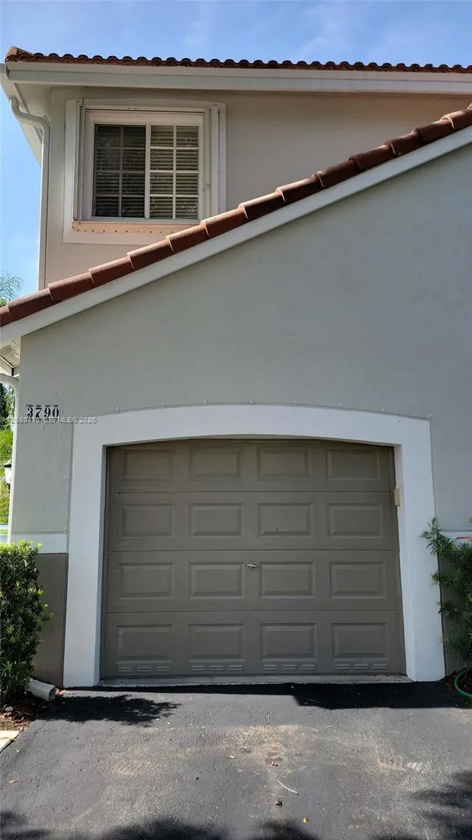 3790 San Simeon Cir #1 Weston, FL 33331