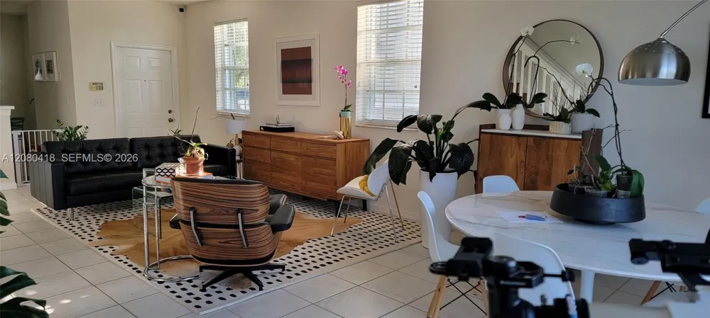 3790 San Simeon Cir #1 Weston, FL 33331