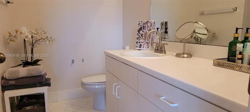 3790 San Simeon Cir #1 Weston, FL 33331