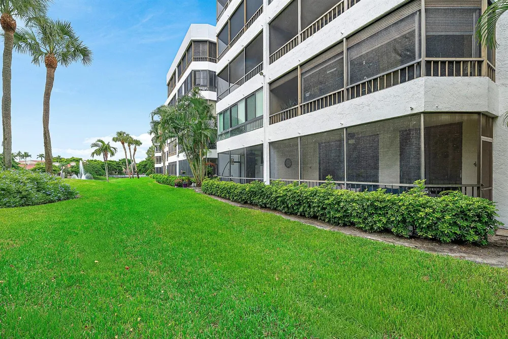 1850 HOMEWOOD BOULEVARD #1030 Delray Beach, FL 33445