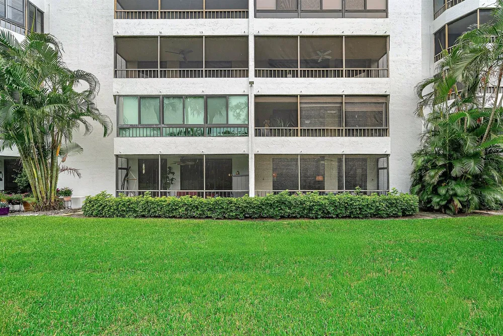 1850 HOMEWOOD BOULEVARD #1030 Delray Beach, FL 33445