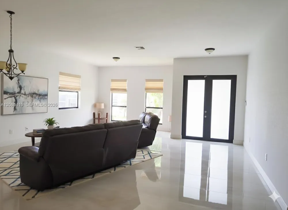 14809 SW 39th Ter Miami, FL 33185