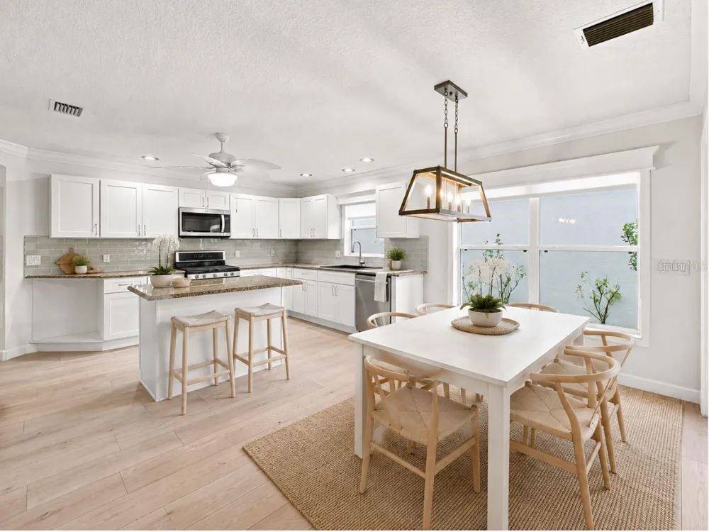 7592 SE 170TH LONGVIEW LANE The Villages, FL 32162
