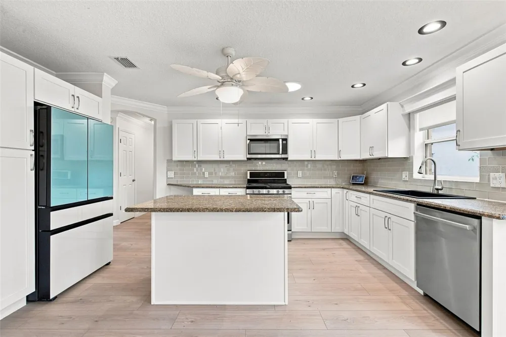 7592 SE 170TH LONGVIEW LANE The Villages, FL 32162