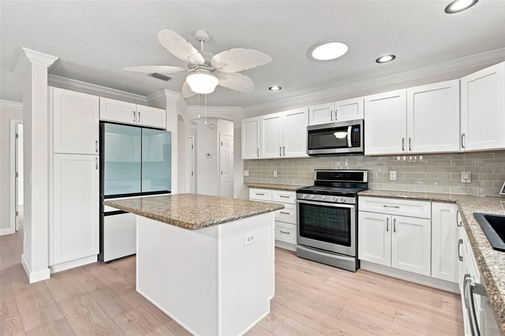 7592 SE 170TH LONGVIEW LANE The Villages, FL 32162