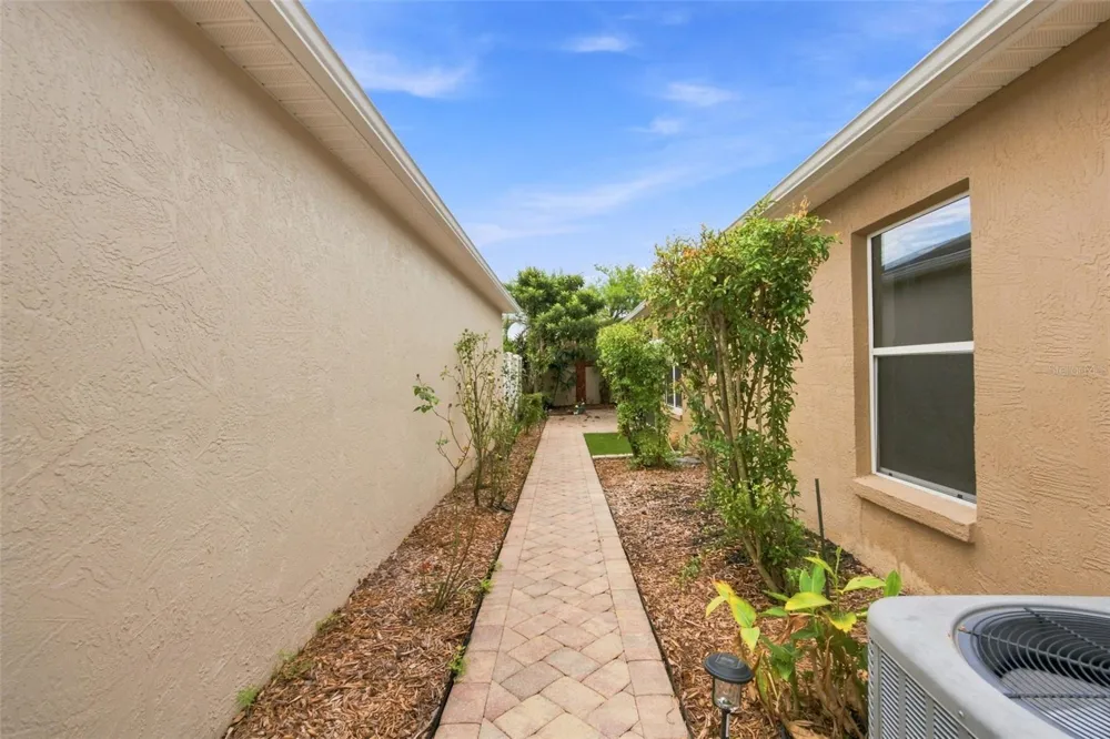 7592 SE 170TH LONGVIEW LANE The Villages, FL 32162