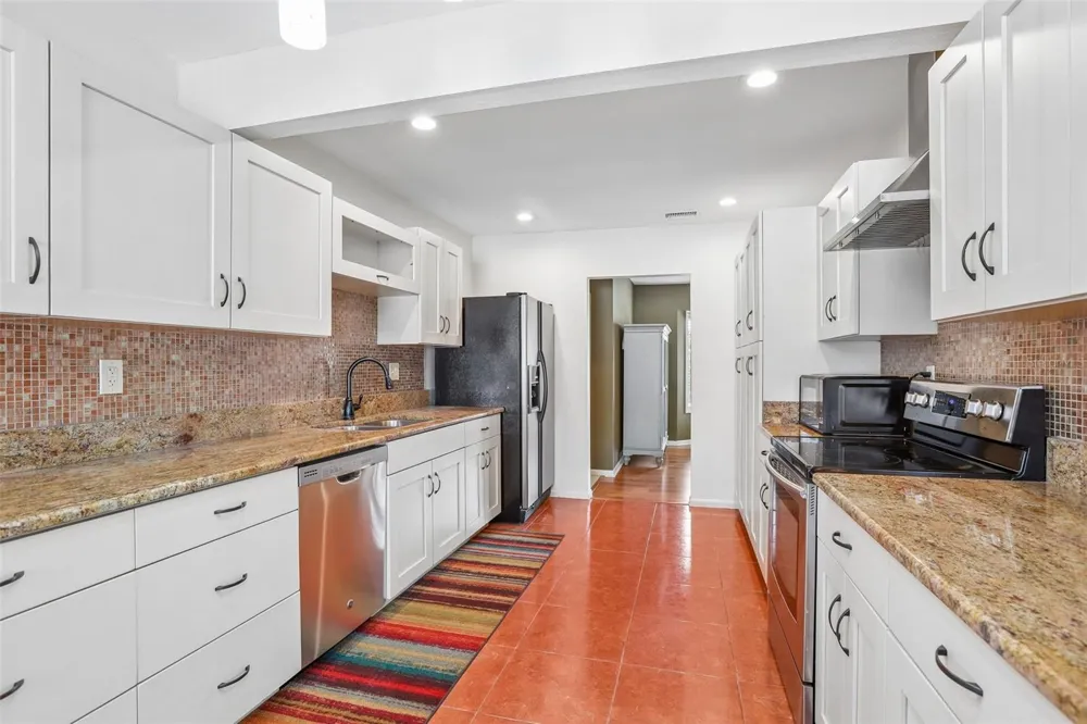 609 ALLEGHENY DRIVE Sun City Center, FL 33573