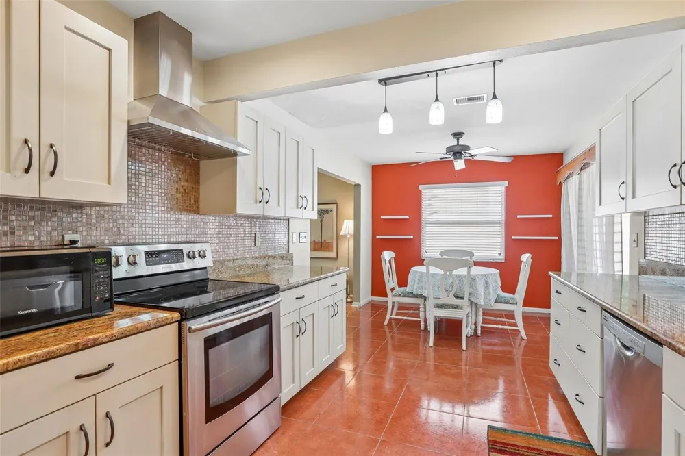 609 ALLEGHENY DRIVE Sun City Center, FL 33573