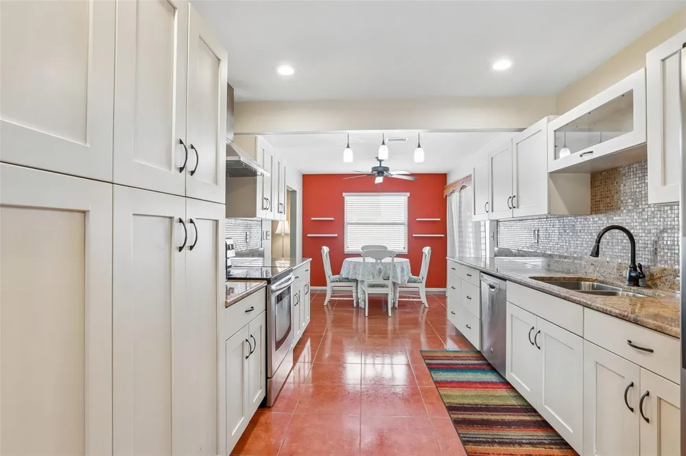 609 ALLEGHENY DRIVE Sun City Center, FL 33573