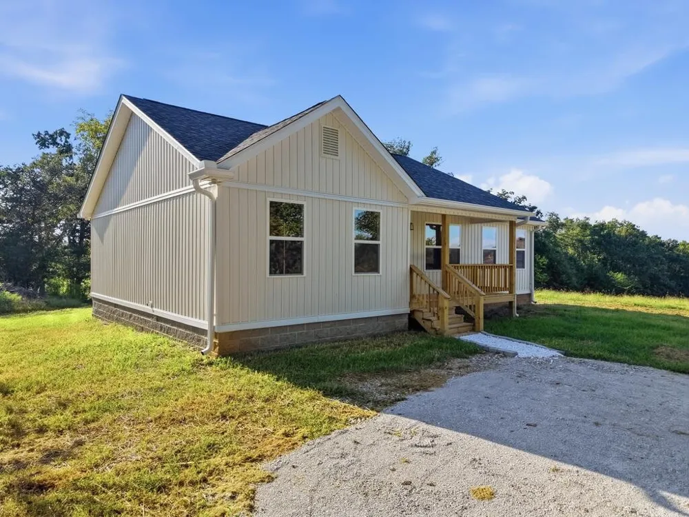 13580 Old Kentucky Rd Sparta, TN 38583