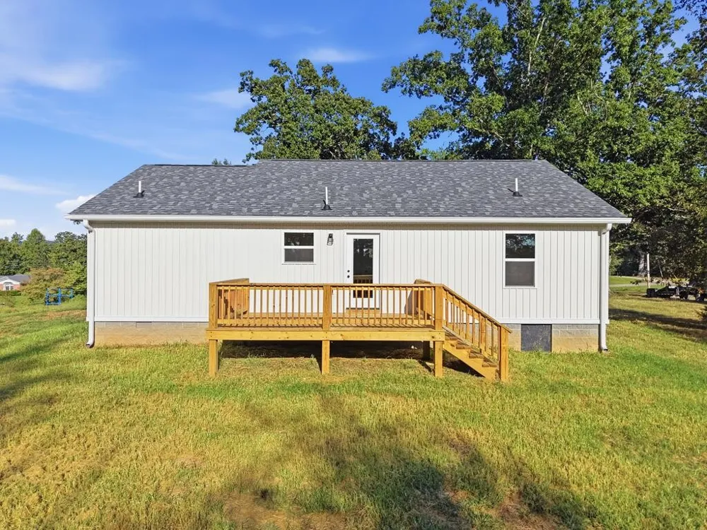 13580 Old Kentucky Rd Sparta, TN 38583