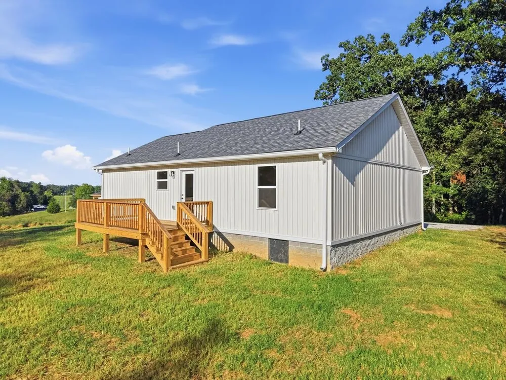 13580 Old Kentucky Rd Sparta, TN 38583