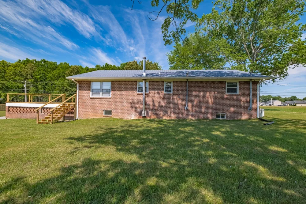 1319 Hills Chapel Rd Manchester, TN 37355