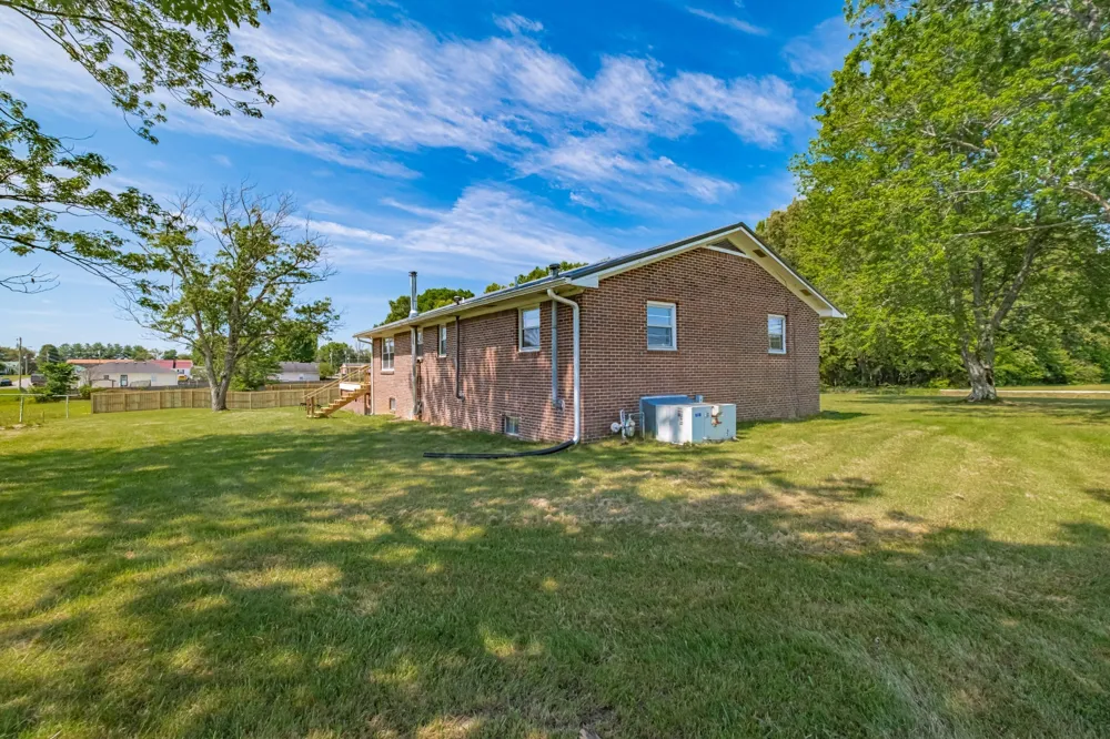 1319 Hills Chapel Rd Manchester, TN 37355