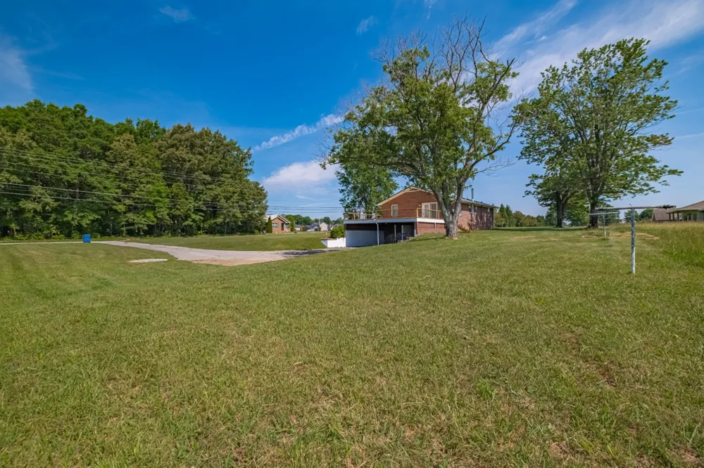1319 Hills Chapel Rd Manchester, TN 37355