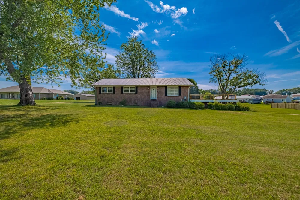 1319 Hills Chapel Rd Manchester, TN 37355