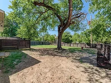 201 W MOCKINGBIRD LANE #1 Austin, TX 78745
